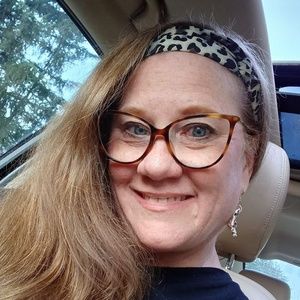 Meet your Posher, Donise